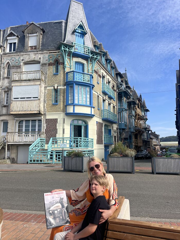 A Family Road Trip, Two Old Harleys, And 8,500 KM Of Hope For A 15-Year-Old With Cancer 