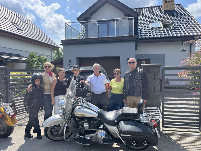 A Family Road Trip, Two Old Harleys, And 8,500 KM Of Hope For A 15-Year-Old With Cancer A Family Road Trip, Two Old Harleys, And 8,500 KM Of Hope For A 15-Year-Old With Cancer
