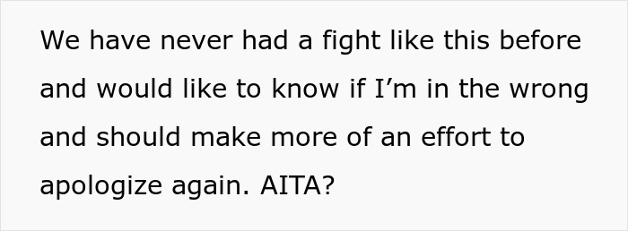 Text discussing a serious fight involving a roommate, boyfriend, and vacation drama, seeking advice on apologizing. Text discussing a serious fight involving a roommate, boyfriend, and vacation drama, seeking advice on apologizing.