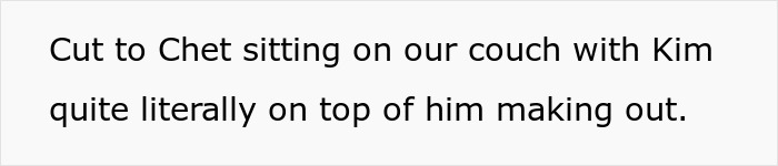 Text on screen showing a guy suspecting his girlfriend is cheating on him with his roommate.