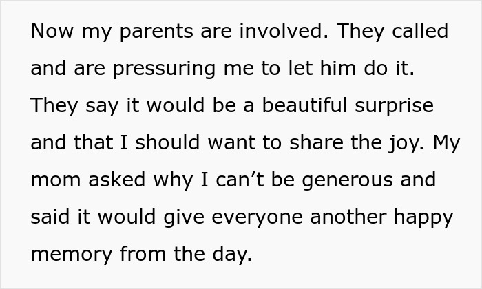 Text discussing parents pressuring a guy to propose during his sister’s wedding, calling her a bridezilla for refusing. Text discussing parents pressuring a guy to propose during his sister’s wedding, calling her a bridezilla for refusing.