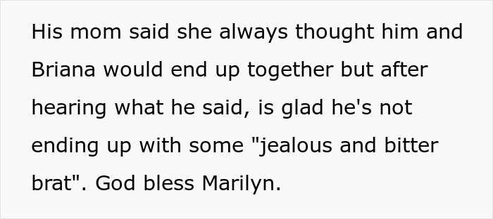 Text conversation discussing a mom&rsquo;s opinion about a guy spiraling over fianc&eacute;e&rsquo;s tattoo designed by ex and postponing wedding.