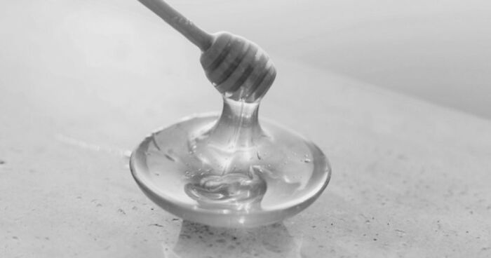 Guessing These 26 Items In Black & White Images Might Be More Difficult Than You’d Think