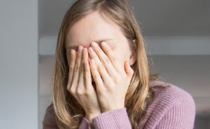 Man Treats His Girlfriend Like A Princess, Then Invites Her On A 7-Week-Long Red Flag Parade: “I Woke Up”