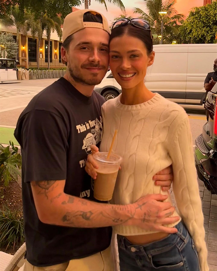 Brooklyn Beckham quebra o silêncio sobre uma carta legal aos pais David e Victoria em meio a um drama familiar Brooklyn Beckham quebra o silêncio sobre uma carta legal aos pais David e Victoria em meio a um drama familiar