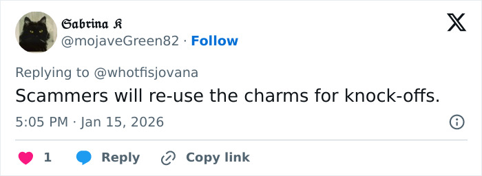 Screenshot of a tweet discussing scammers re-using charms, related to a viral unhinged Vinted listing for a Dior handbag.
