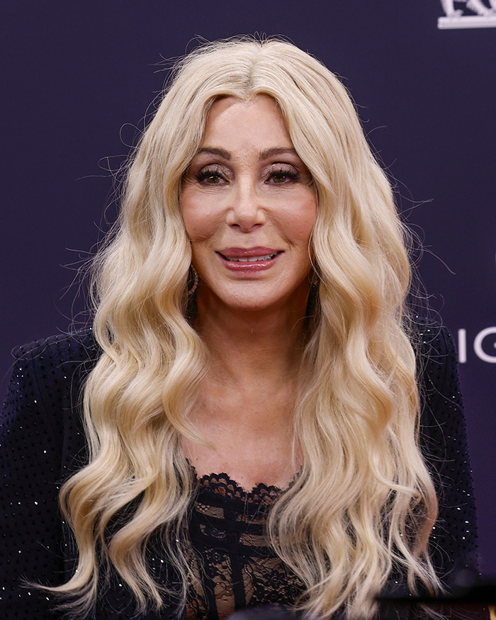 Cher&rsquo;s 'Rude' Comment About Kristen Bell And Dax Shepard&rsquo;s Marriage Divides Fans