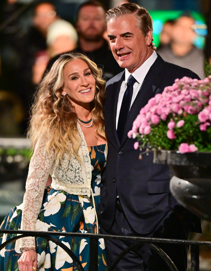“Foi doloroso”: Chris Noth detalha por que ele e Sarah Jessica Parker não são mais amigos “Foi doloroso”: Chris Noth detalha por que ele e Sarah Jessica Parker não são mais amigos