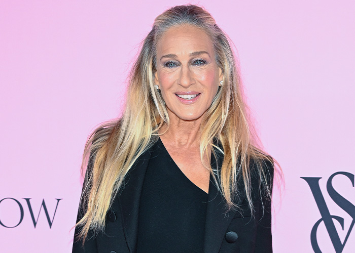 “Foi doloroso”: Chris Noth detalha por que ele e Sarah Jessica Parker não são mais amigos