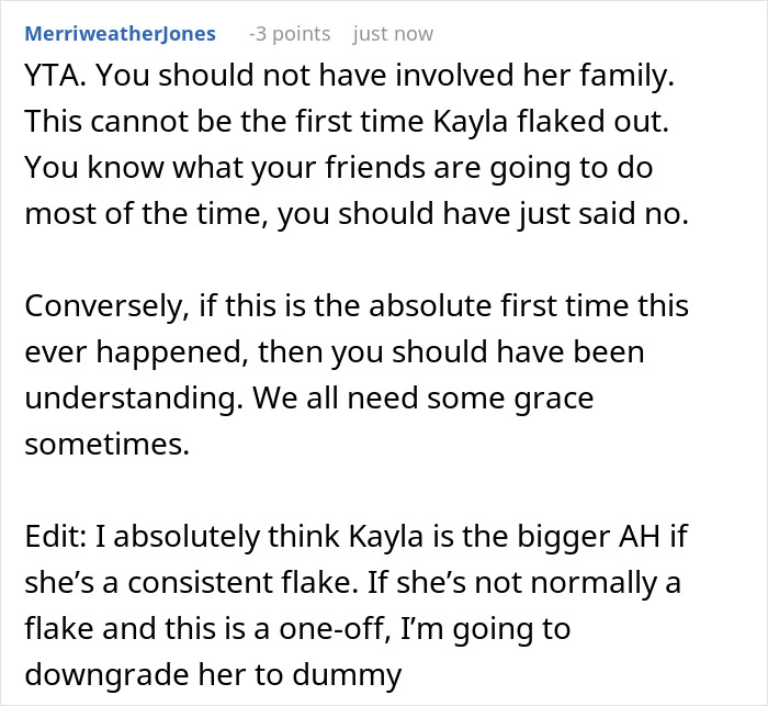 Comment discussing a mom ghosting friend after babysitting for 20 minutes, reacting strongly when called for help.