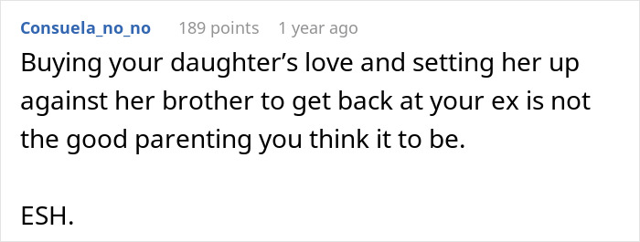 Reddit comment discussing parenting issues when daughter gets 27 Christmas presents and half-brother only one.