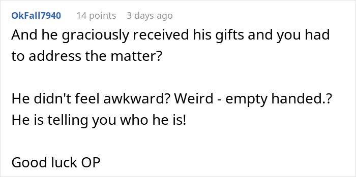 Screenshot of a Reddit comment discussing a man failing to buy Christmas presents and his awkward explanation.