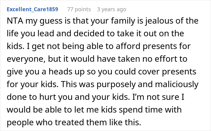 Woman Gobsmacked After Fam Refuses To Give Her “Spoiled” Kids Xmas Presents Woman Gobsmacked After Fam Refuses To Give Her “Spoiled” Kids Xmas Presents