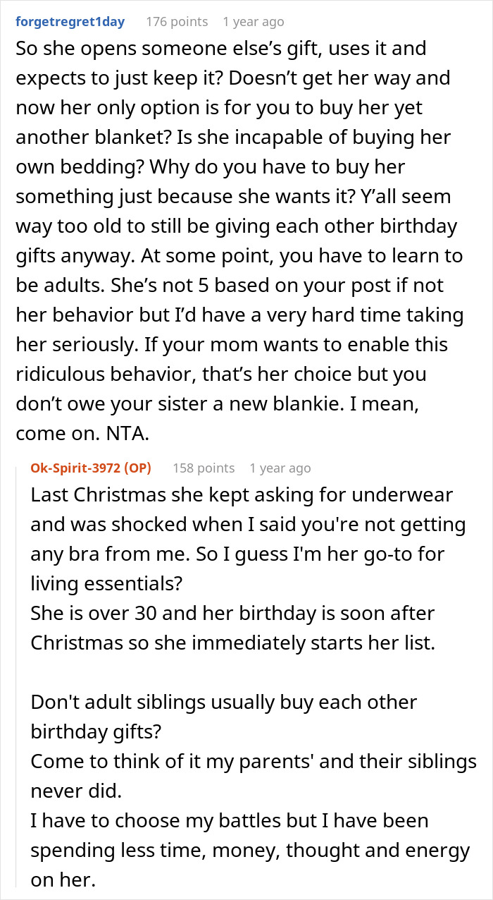 Forum screenshot about a sister exchanging a heated blanket and complaining when their mom received it Forum screenshot about a sister exchanging a heated blanket and complaining when their mom received it