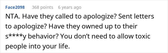 Screenshot of a comment discussing refusing toxic people, related to a woman not letting parents see her baby.
