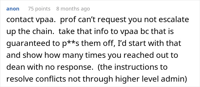 Screenshot of online forum post discussing students pushing back on professor&rsquo;s phone rule enforcement without warning.