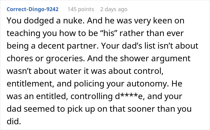 Screenshot of a Reddit comment warning about an entitled, controlling boyfriend and highlighting red flags