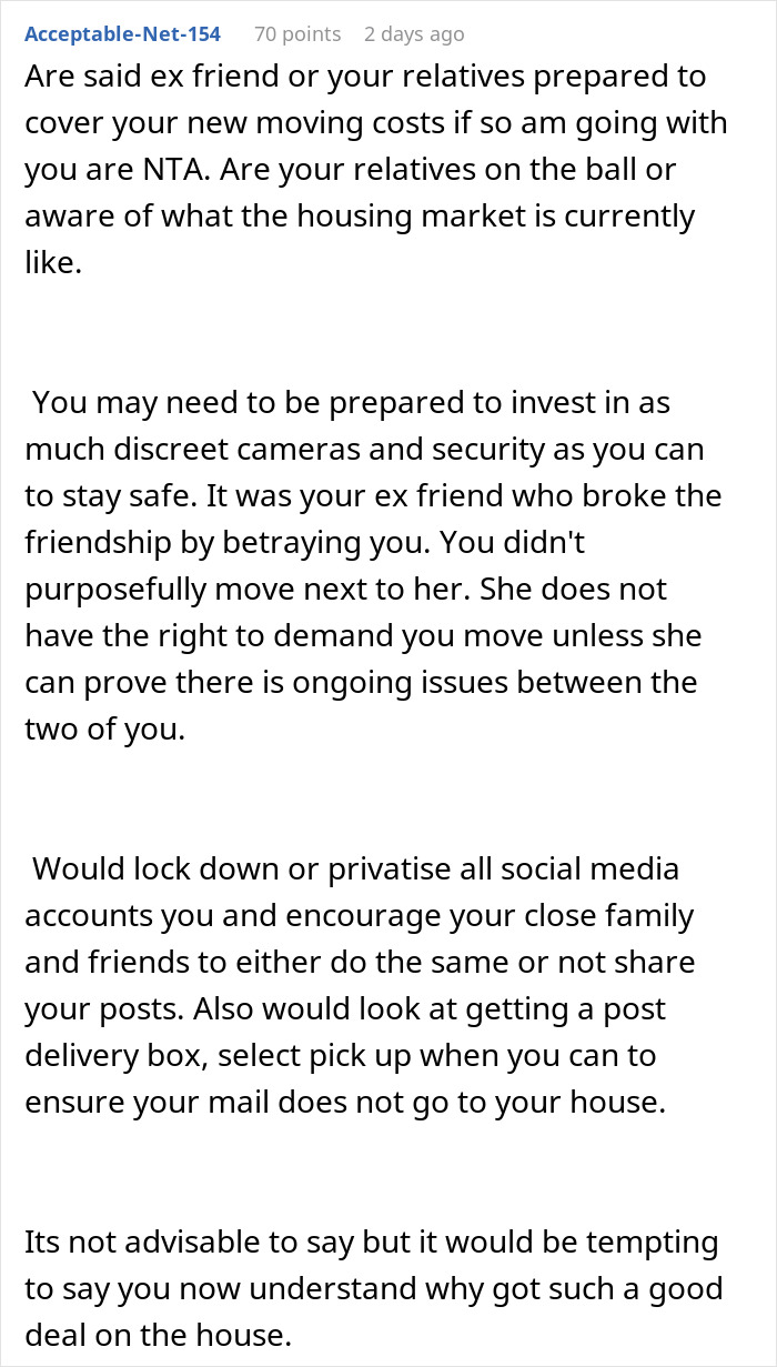 Screenshot of a forum comment discussing a man accidentally moving next door to a former friend and her reaction. Screenshot of a forum comment discussing a man accidentally moving next door to a former friend and her reaction.