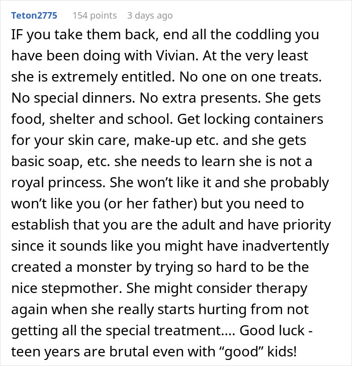 Comment advising setting boundaries with stepdaughter after snapping and kicking fianc&eacute; and stepdaughter out.