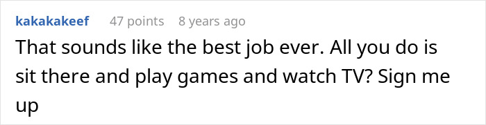 Screenshot of an online comment praising a job where the person plays games and watches TV, highlighting a scammer story. Screenshot of an online comment praising a job where the person plays games and watches TV, highlighting a scammer story.