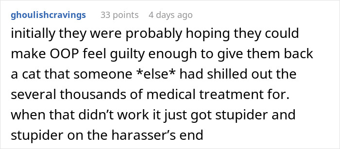 Comment text about lost cat survivor and owner dispute, highlighting scammy owner's demand years later. Comment text about lost cat survivor and owner dispute, highlighting scammy owner's demand years later.