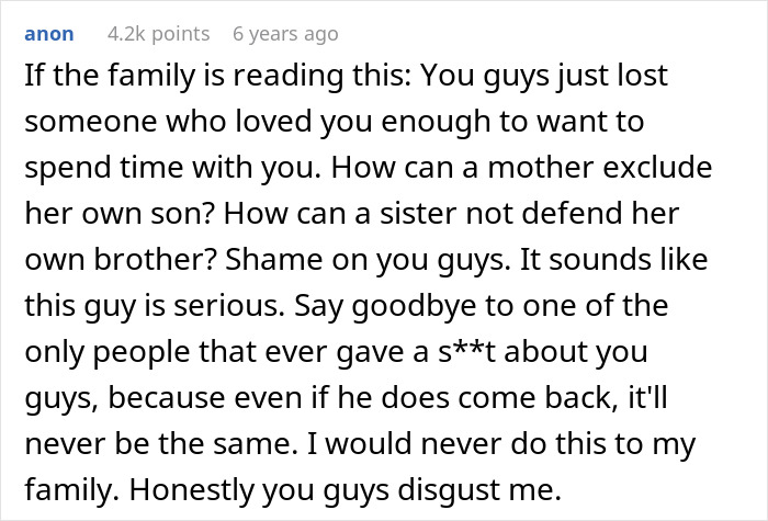 Alt text: Screenshot of a forum comment expressing anger over family excluding a guy from girl days and calling for personal growth. Alt text: Screenshot of a forum comment expressing anger over family excluding a guy from girl days and calling for personal growth.