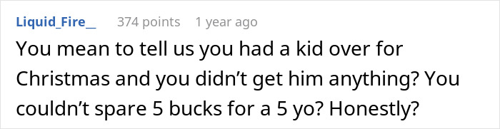 Comment on Reddit discussing uneven Christmas presents between daughter and half-brother, highlighting dad&rsquo;s lack of guilt.