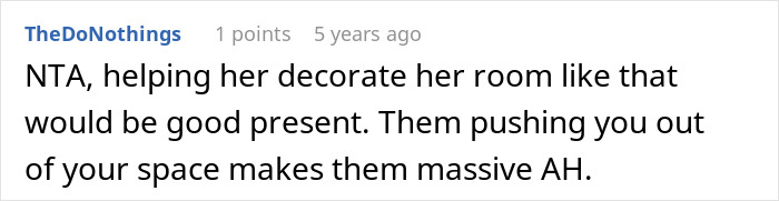 Screenshot of a forum comment discussing a teen accused of crushing half-sister’s Christmas wish by refusing her request. Screenshot of a forum comment discussing a teen accused of crushing half-sister’s Christmas wish by refusing her request.