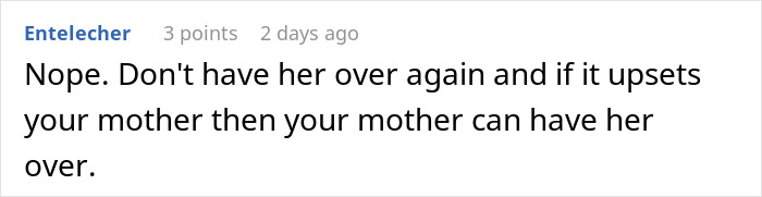 Screenshot of a social media comment discussing a family dispute involving a woman stealing her 5-year-old niece’s skirt. Screenshot of a social media comment discussing a family dispute involving a woman stealing her 5-year-old niece’s skirt.
