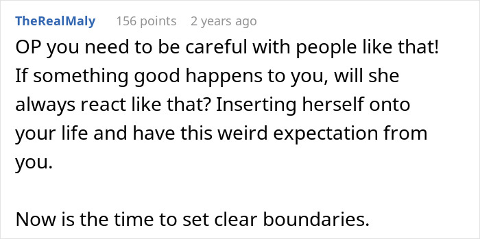 Screenshot of a Reddit comment advising caution and setting clear boundaries in a woman demands friend kicks husband out dispute. Screenshot of a Reddit comment advising caution and setting clear boundaries in a woman demands friend kicks husband out dispute.