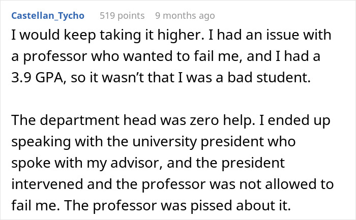 Comment discussing a student facing risk of failing after professor enforces phone rule without any prior warning.