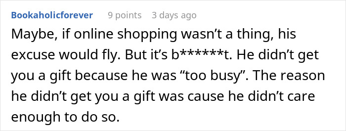 Text post commenting on a man failing to buy his girlfriend Christmas presents, claiming the holiday snuck up on him. Text post commenting on a man failing to buy his girlfriend Christmas presents, claiming the holiday snuck up on him.