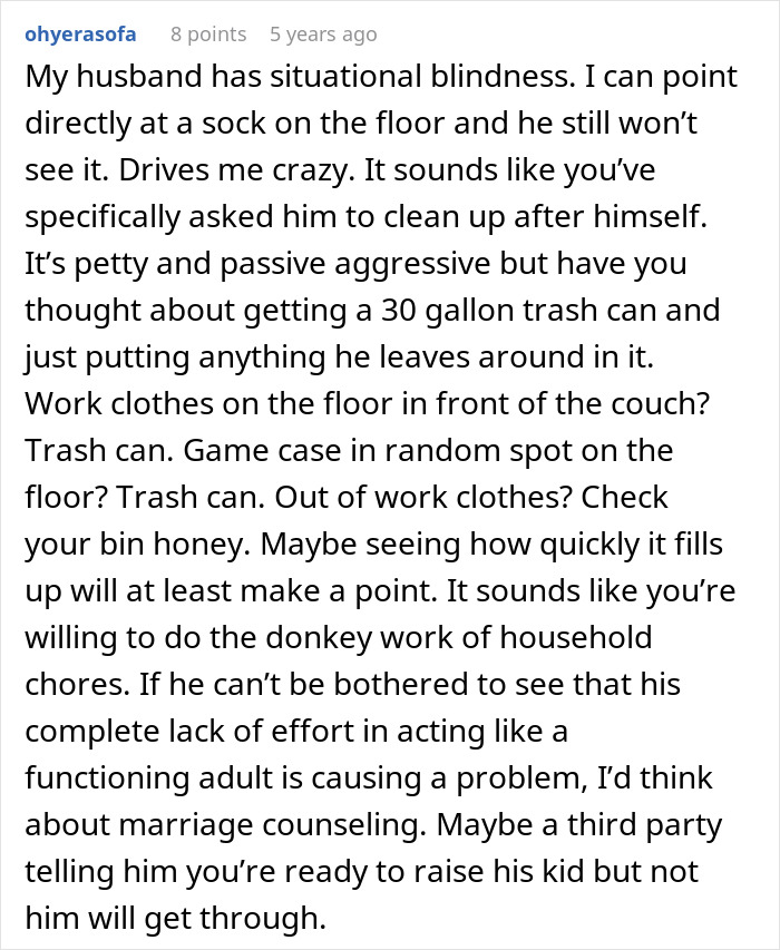 Comment discussing a husband’s refusal to clean up messes at home, highlighting household chore struggles. Comment discussing a husband’s refusal to clean up messes at home, highlighting household chore struggles.