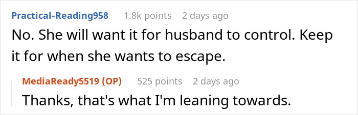 Screenshot of an online conversation about a woman worried about her sister who became a tradwife and secret fund support. Screenshot of an online conversation about a woman worried about her sister who became a tradwife and secret fund support.