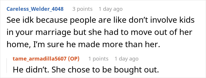 Screenshot of online discussion about a mom blaming her daughter for picking dad in the divorce and family conflict. Screenshot of online discussion about a mom blaming her daughter for picking dad in the divorce and family conflict.