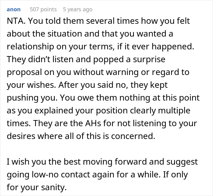 Text message screenshot showing advice on relationship boundaries and surprise proposals in an arranged marriage context. Text message screenshot showing advice on relationship boundaries and surprise proposals in an arranged marriage context.