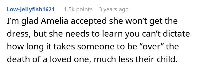 Comment discussing the mom clinging to daughter&rsquo;s wedding dress after losing her and older daughter upset mom won&rsquo;t hand it over.