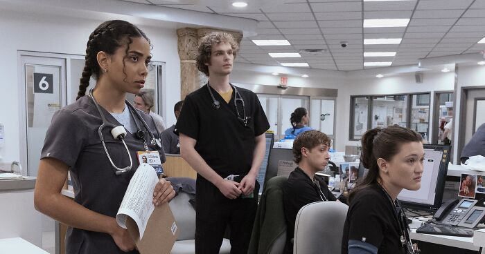 ‘2016 Vs. 2026’: 65 Photos Of People That Show How 10 Years Can Change A Person