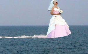 32 Awkward Wedding Photos That Will Make You Laugh And Cringe At The Same Time