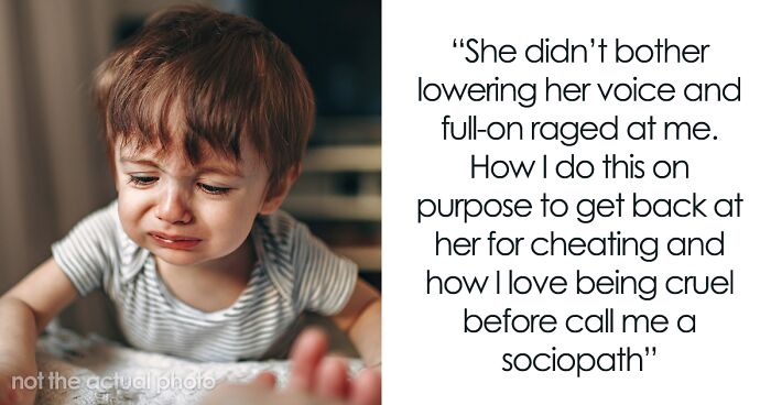 Daughter Gets 27 Presents For Christmas While Her Half-Brother Has Only 1, Dad Feels No Guilt