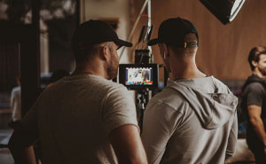 45 Film Crew Members Reveal Which Stars Were Absolute Nightmares On Set