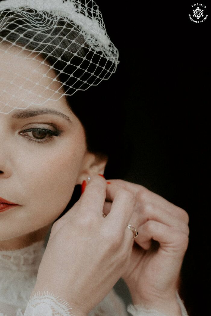 That Exact Moment When It Hits You: “Okay… This Is Really Happening.” ✨👰‍♀️ Photo: Daria Manuedda