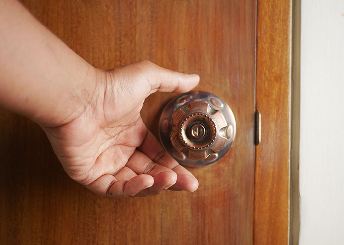 “No One Warned Me”: 84 Times People Bought A House To Realize It Was Actually The Easiest Part