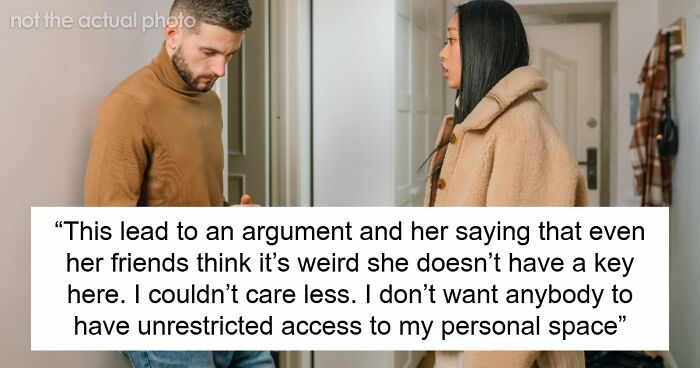 Man Feels Creeped Out After GF Uses Hidden Key To Enter His Home, She Says It Was An “Emergency”