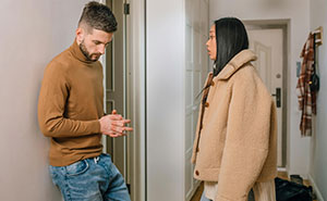 Man Faces Several Boundary Issues With 35YO GF, Shocked When She Enters Home Without Permission