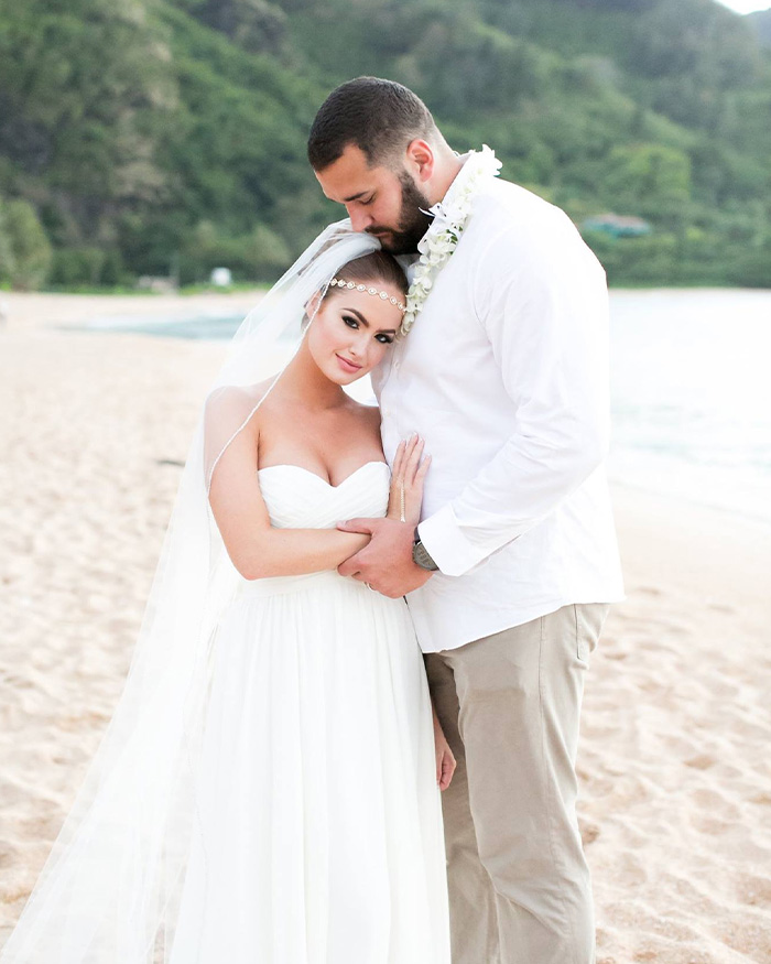 Former NFL Star's Ex-Wife Opens Up After He Sues For 'Invasive' Comments About The Size Of His Manhood Former NFL Star's Ex-Wife Opens Up After He Sues For 'Invasive' Comments About The Size Of His Manhood