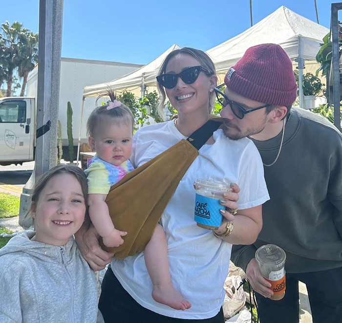 "Keep Making Her Point": Support For Ashley Tisdale After Hilary Duff's Husband's Brutal Post "Keep Making Her Point": Support For Ashley Tisdale After Hilary Duff's Husband's Brutal Post