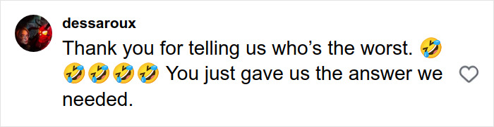 Comment on social media from user dessaroux reacting humorously to the GlamBOT King viral interaction with Jennifer Lopez at Golden Globes.