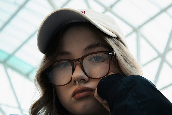 57 Things Women Did To Their Bodies As Teens Because Beauty Standards Said They Should