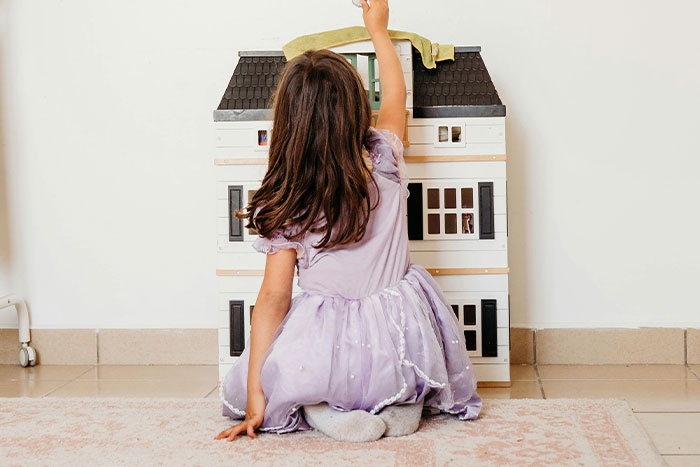 57 Things Women Did To Their Bodies As Teens Because Beauty Standards Said They Should